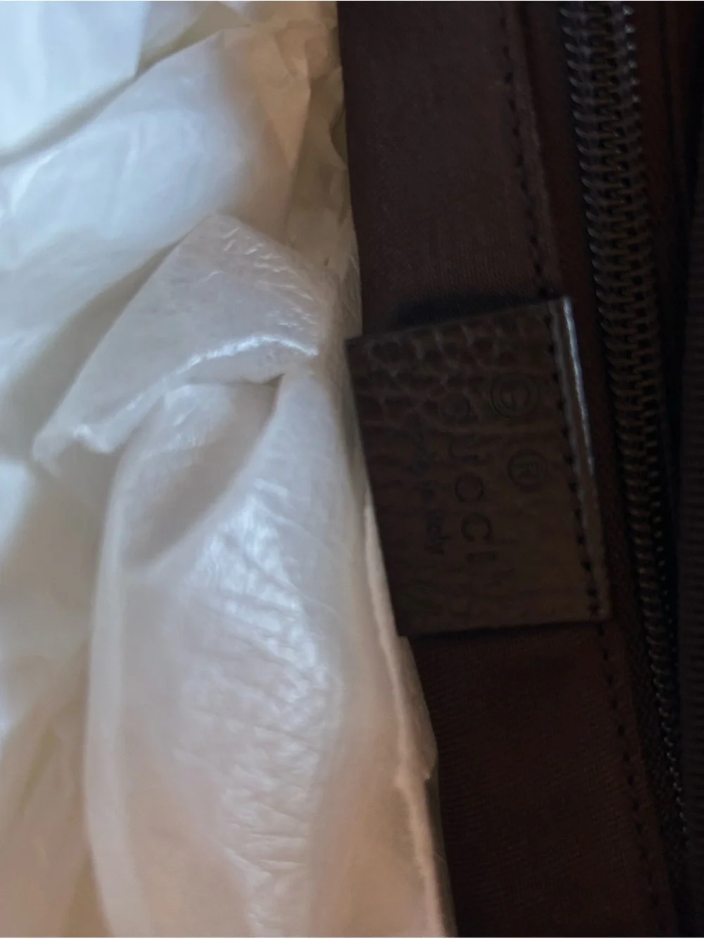Unisex Gucci Beige GG Supreme Canvas Weekender with Dark Brown Trim made Italy
